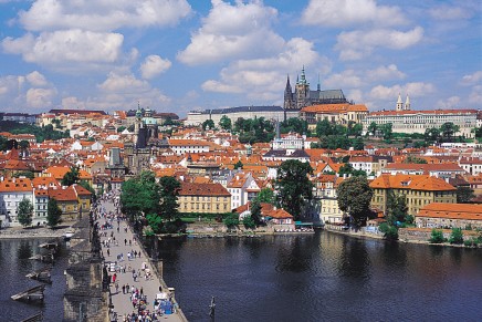Immigration boosts Czech Republic population